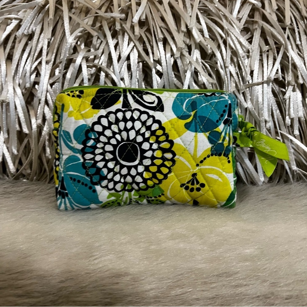 VERA BRADLEY Limes Up 2012 Travel Cosmetic Case Zipper Close Lined Yellow Y2K - Picture 4 of 10